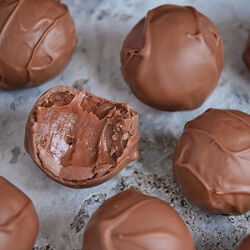 Трюфели. Семь взрывных вкусов  основы темперирования Елена Горнова 