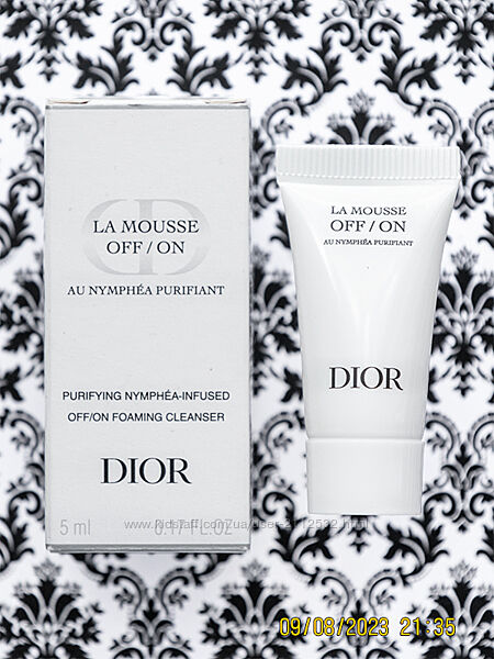 Пенка для умывания лица Dior La Mousse Off/On Purifying Foaming Cleanser
