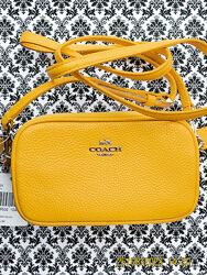 Оригинал  сумка Coach Yellow Pouch желтая женская сумочка с бирками