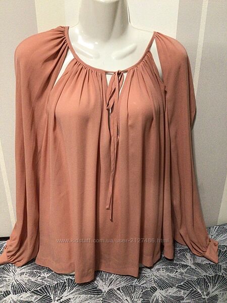 Шикарная роскошная блуза  H&M  размер 38  Без дефектов 