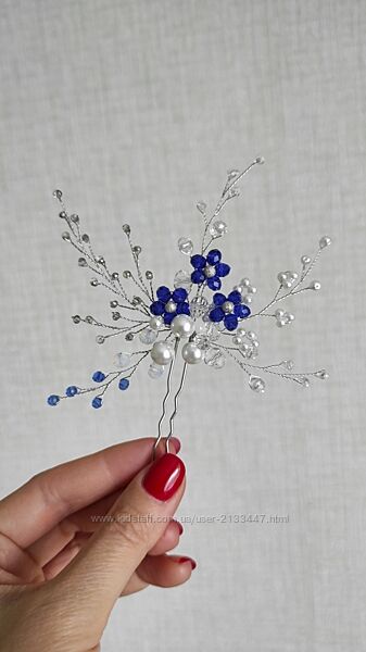Шпилька із синіми квітами