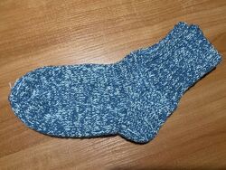 Шерстяные носки ручной вязки 