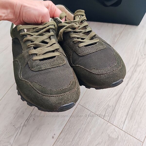 Замшеві кросівки Massimo Dutti 