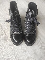 Демісезонні лакові ботинки Lilin shoes, 36 розмір