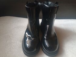 Ботинки лак кожа River island.