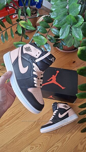 Жіночі кросівки jordan 1 від nike , натуральна шкіра , виробник вбетнам , в