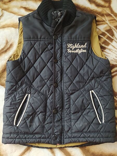 Продам жилетку на хлопчика на зріст 122-128 см