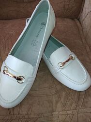 Продам жіночі лофери великого розміру