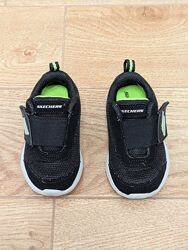 Кросівки Skechers Dyna-Lite Розмір 22