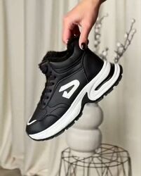 Зимние кроссовки женские. эко-кожа/эко-мех. качество  36,38,39 размер 