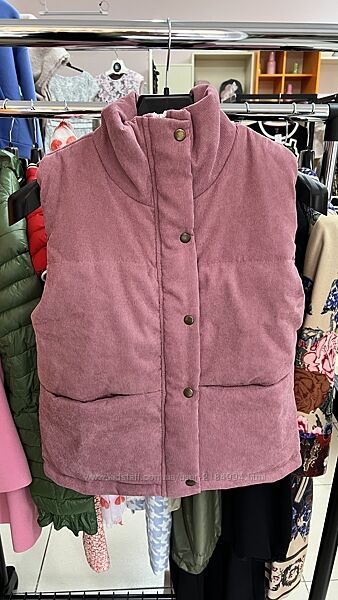 Жилетка вельветова рожева Розмір 42-44 жилетка жіноча