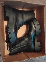 Жіночі зимові черевики