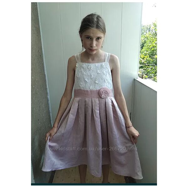 Красивое платье 12-14 лет с бантом