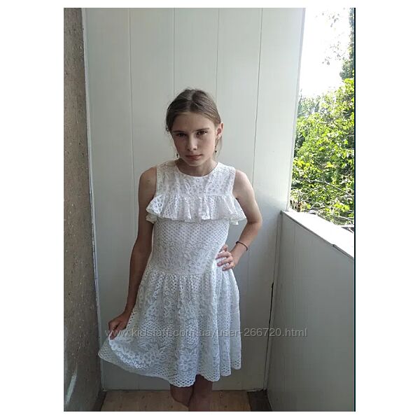 Нарядное платье на 11-13 лет