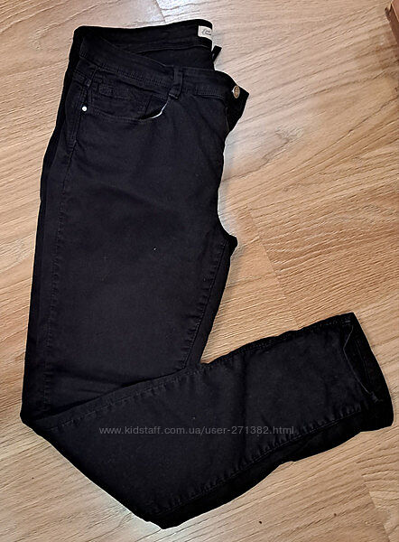 Чорні джинси розмір 44 -46 Джинси поб 51 длина 100 середня посадка  