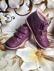 Ботинки демісезон легесенькі, зручні