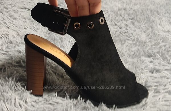 Замшеві туфлі - босоніжки